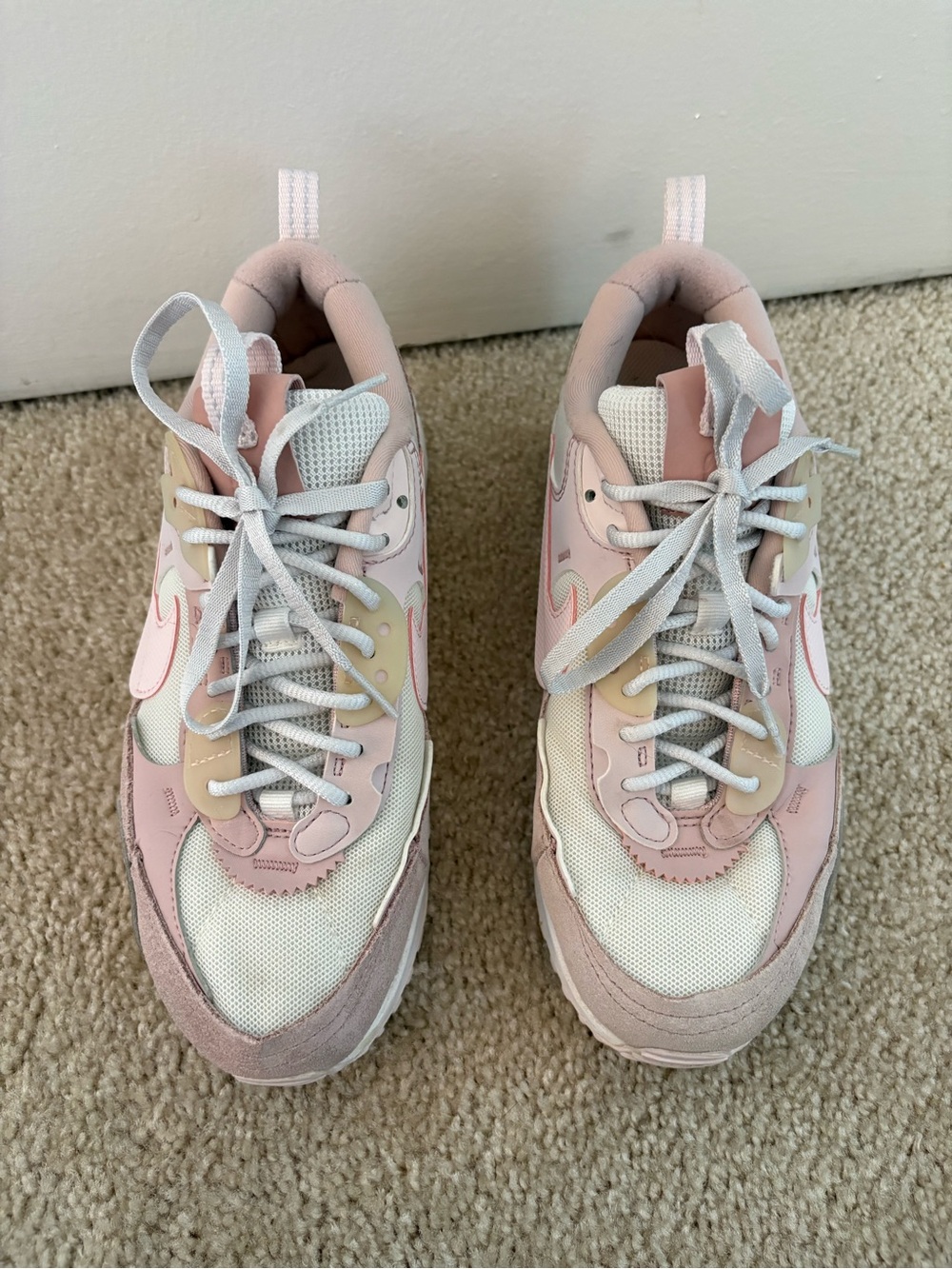 Nike Air Max 90 Futura Women’s Sneakers